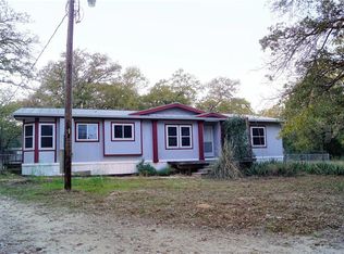 683 Hidden Oaks Dr, Elgin, TX 78621