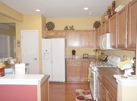 5th image of 811 Treetop Ln