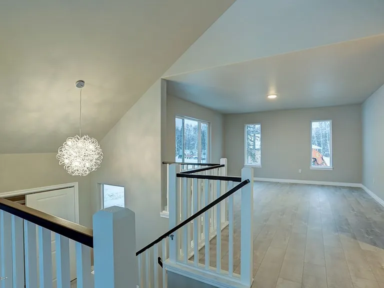 1455 E Esty Dr — Photo 9