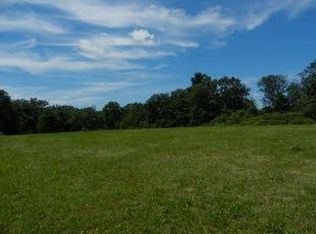 8 Knotts Rd, Schuylkill Haven, PA 17972