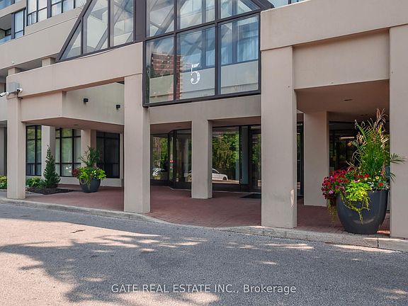 3rd image of 5 Rowntree Rd Unit 1604