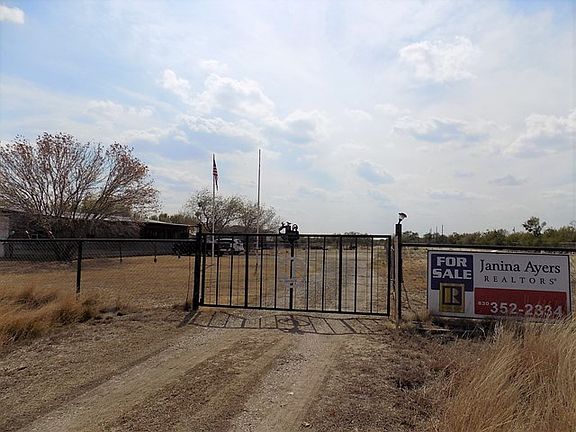 2nd image of 4709 N Highway 83