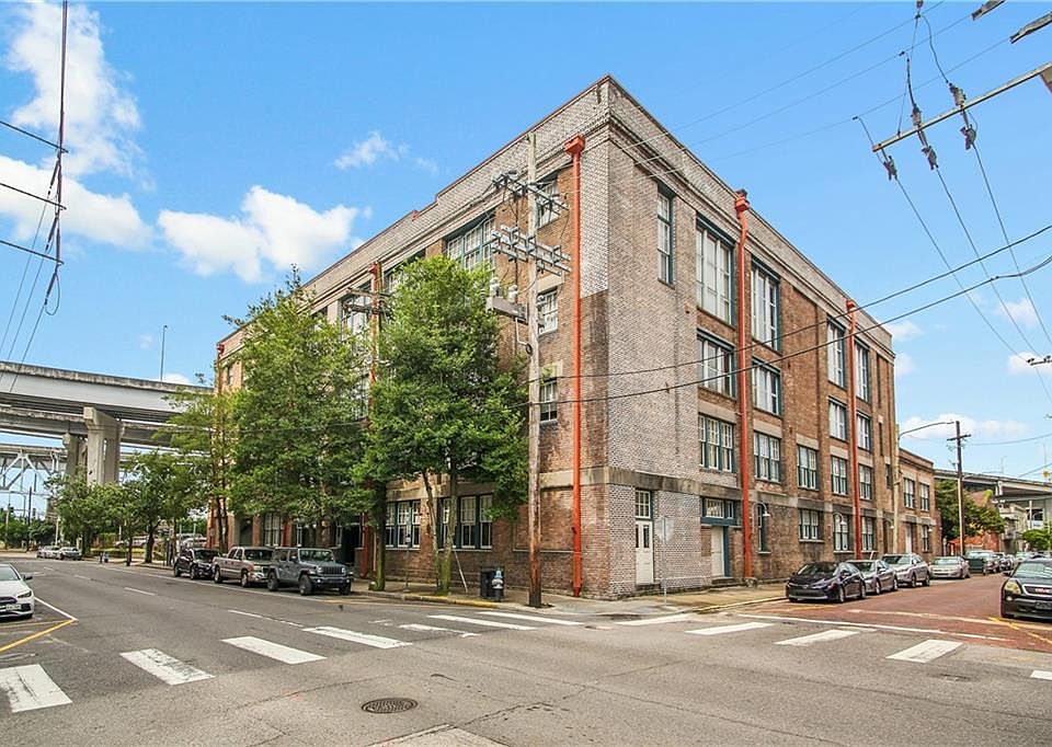 1st image of 1111 S Peters St APT 405