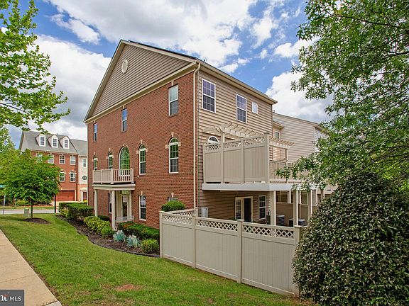 2nd image of 2101 Turleygreen Pl