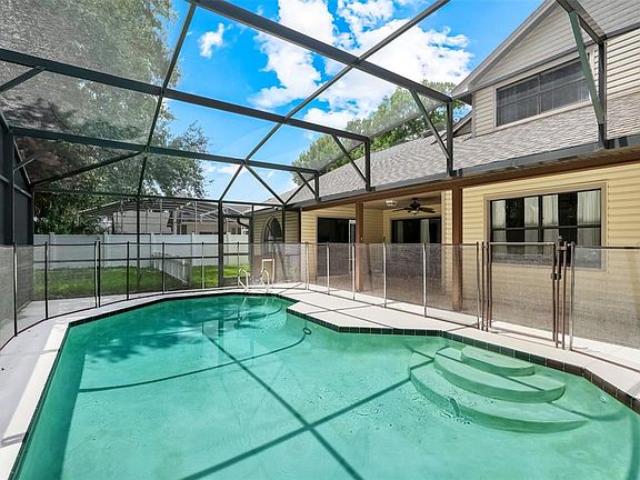 5th image of 305 FORREST CREST COURT