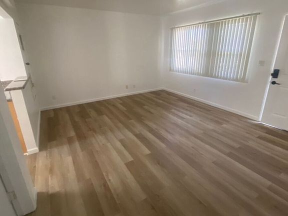 4th image of 380 S Sierra Madre Blvd #9