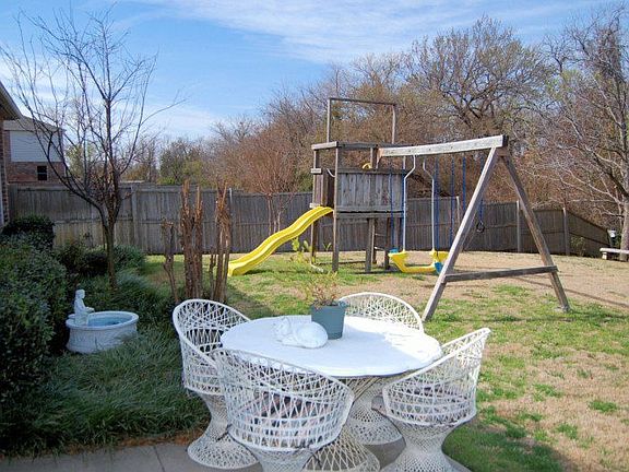 3rd image of 2808 Cypress Point Dr