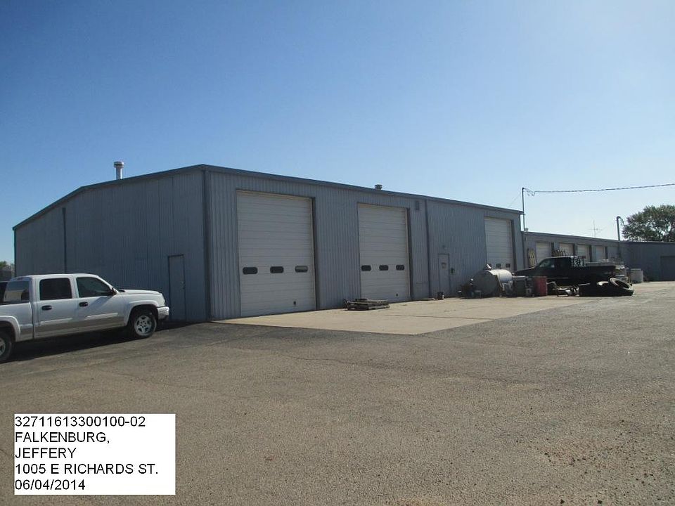 2nd image of 1005 E Richards St