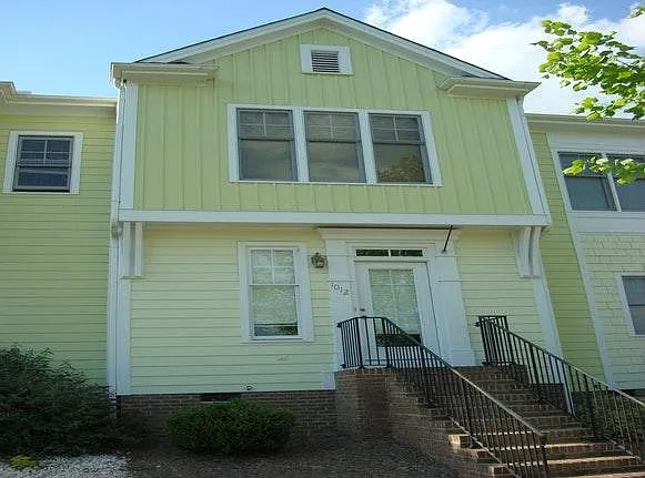 2 bed, 2.5 bath, 1186 sqft, $2,000 — Photo 3