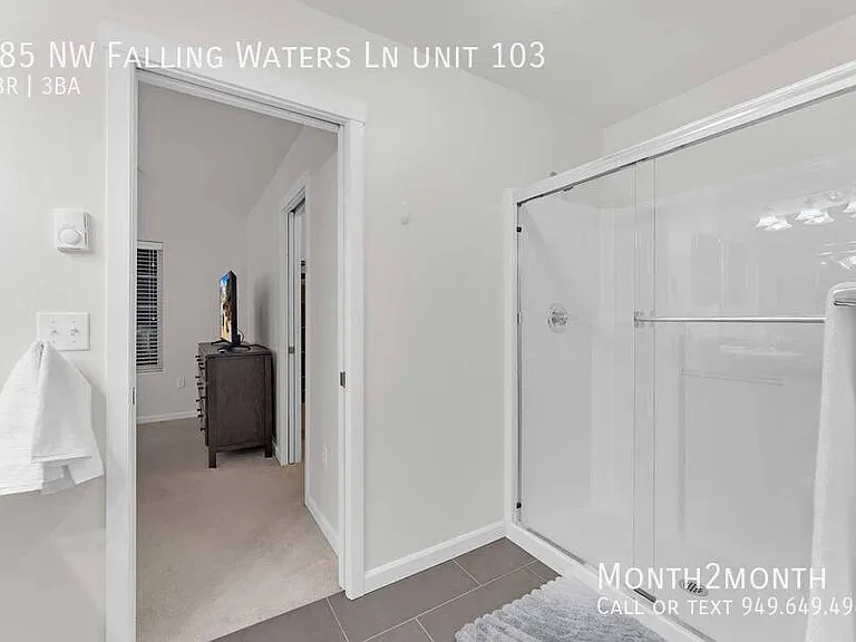 685 NW Falling Waters Ln #103 — Photo 27