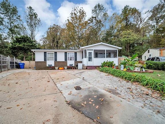 2nd image of 1229 Sierra Dr