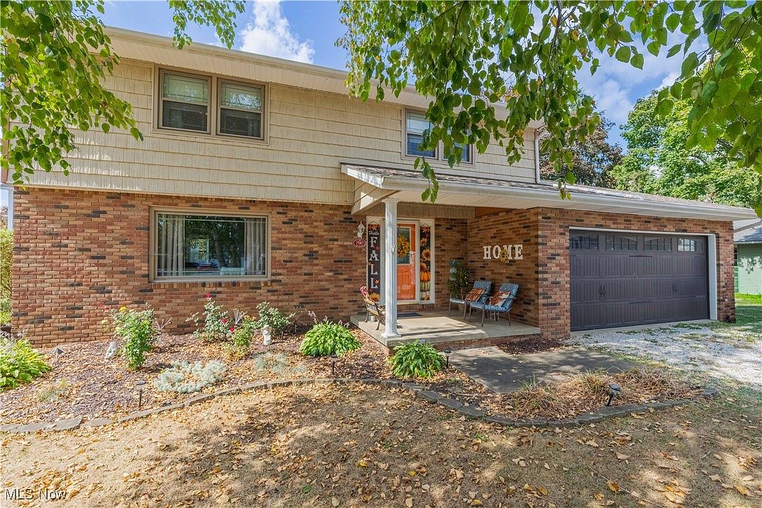 7587 Lynx Ave NE, Canton, OH 44721 | Zillow