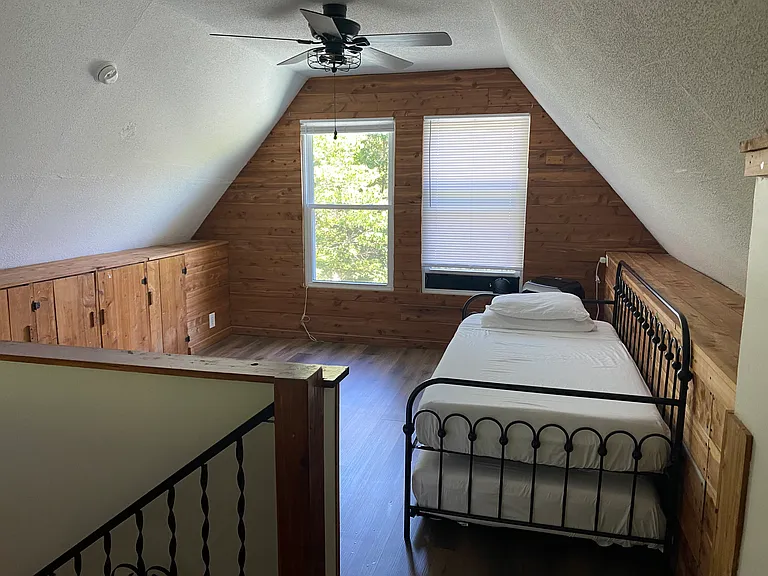 195 Emerald Dr #B — Photo 47