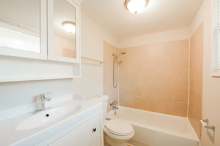 10720 Hallstead Dr — Photo 10