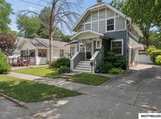 1011 2nd St NW, Mason City, IA 50401
