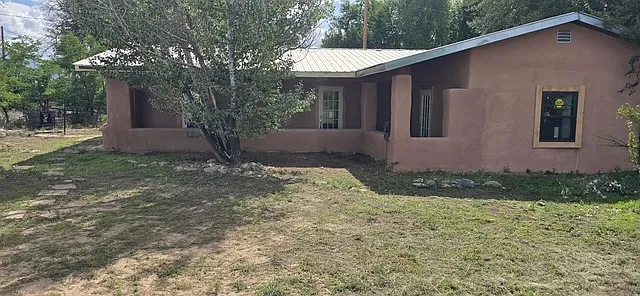 2 bed, 1218 sqft, $1,900 — Photo 1