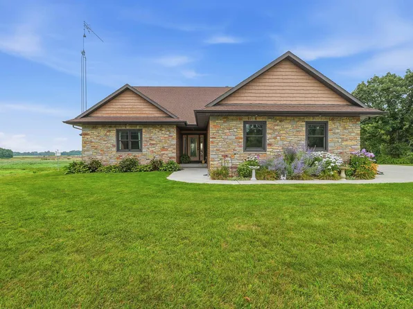 W6068 Neitzel Rd, Waupun, WI 53963