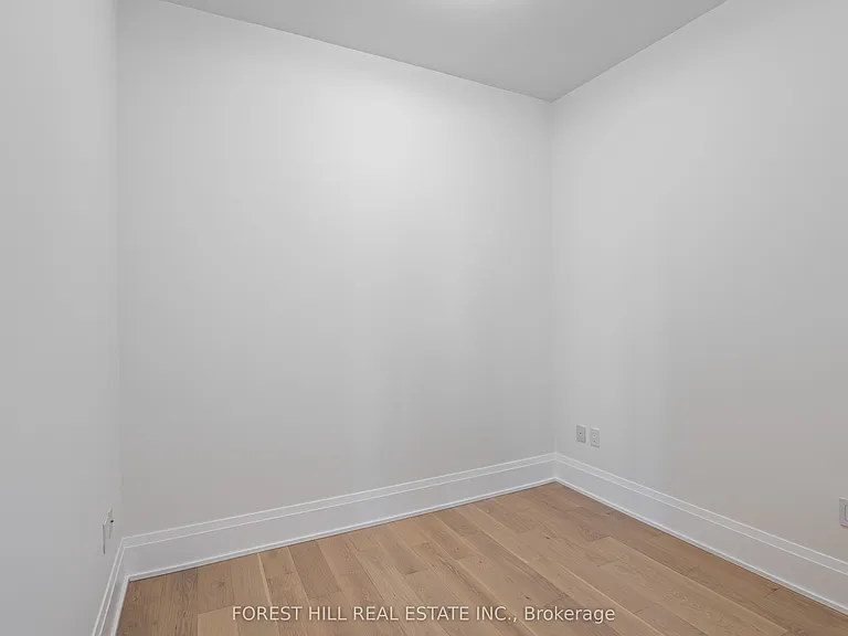 39 Queens Quay E #313 — Photo 17