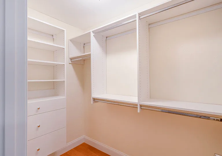 Norwest Woods Apartment — Photo 146