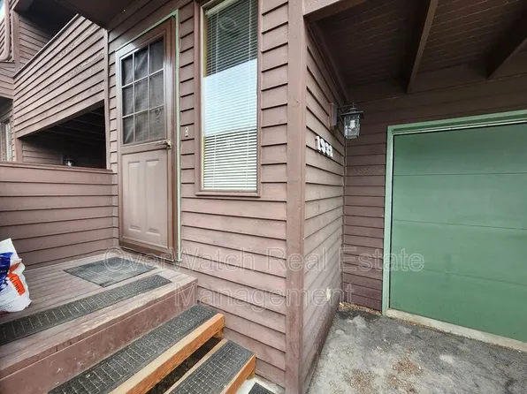 1932 Beaver Pl, Anchorage, AK 99504