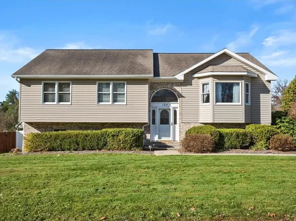 124 Heather Dr, Butler, PA 16001