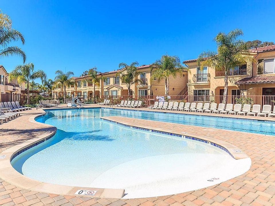 SHIMMERING SWIMMING POOL