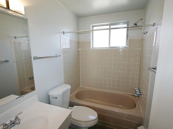 3rd image of 840 N Washington St APT 207