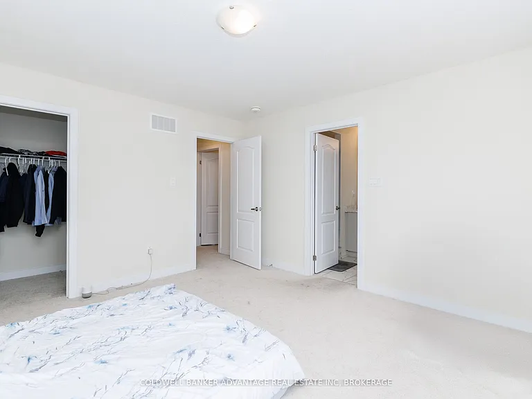 55 Rowlock St — Photo 19