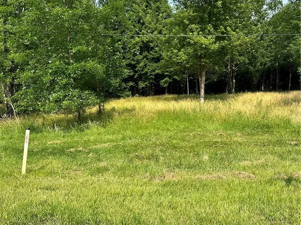 1629 Sugar Creek Dr, Rock Creek, OH 44084