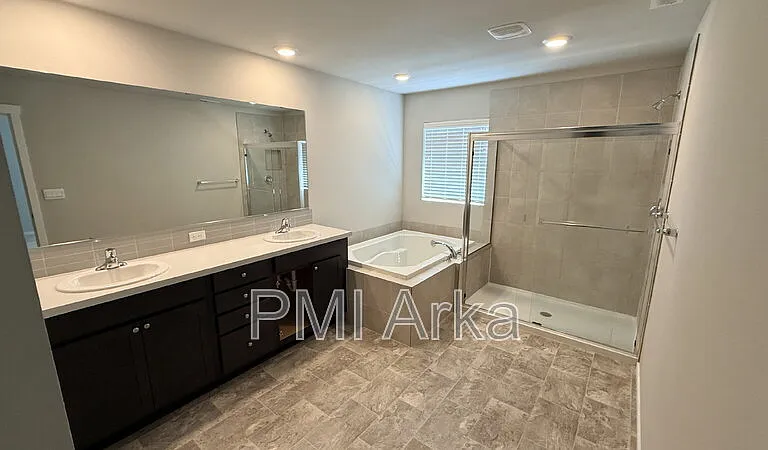 10823 32nd St NE — Photo 5