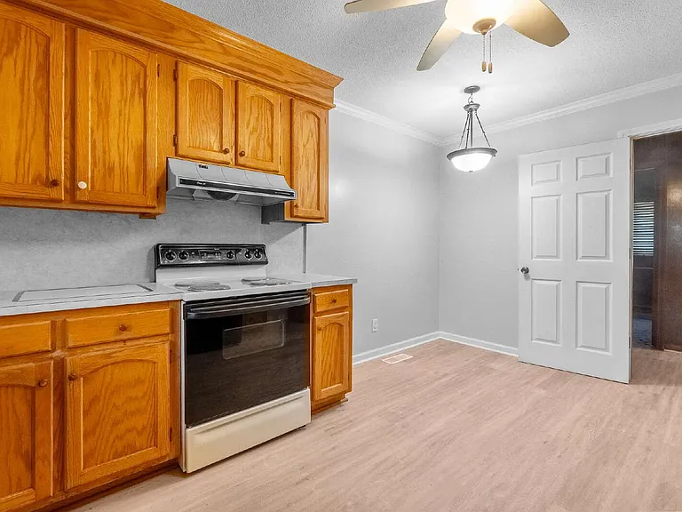 9 Bancroft Dr — Photo 24