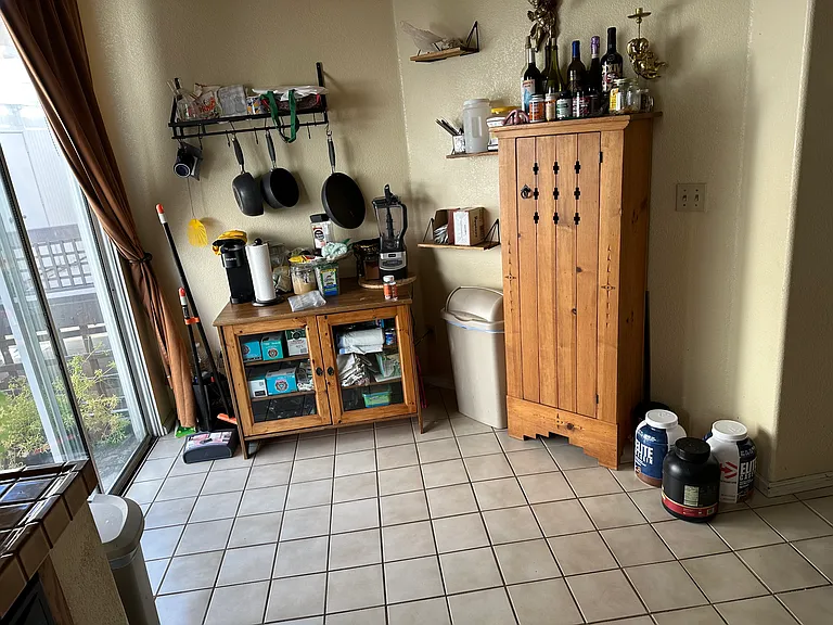 437 Camille Cir #14 — Photo 9