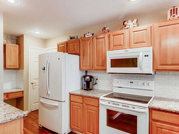 5th image of 92 Orchard Oak Dr