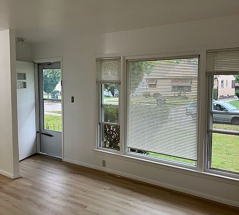 2nd image of 3955 E 183rd St