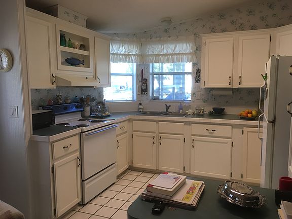3rd image of 13935 SE 174th Pl