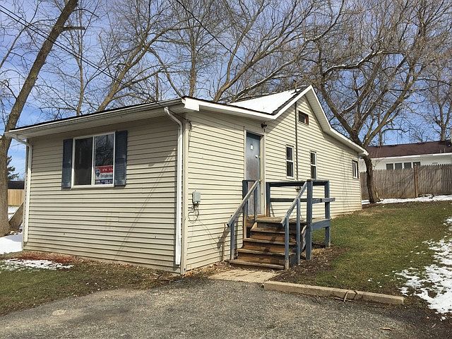 1st image of 42305 N Elm St