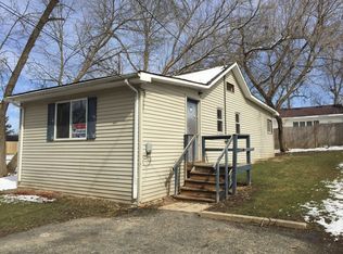42305 N Elm St, Antioch, IL 60002