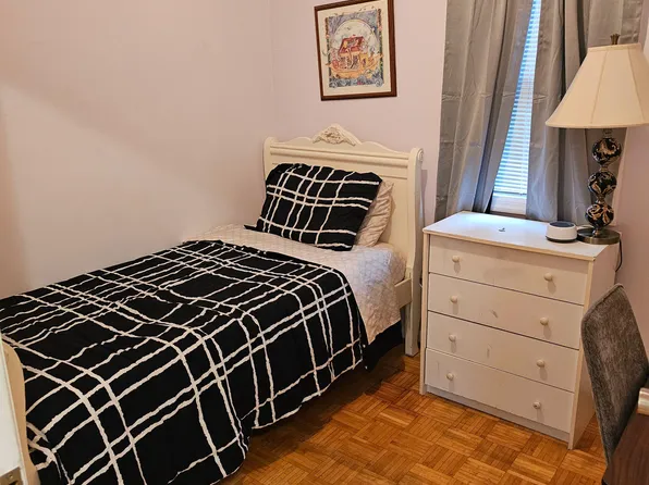 (undisclosed Address), Hyattsville, MD 20781