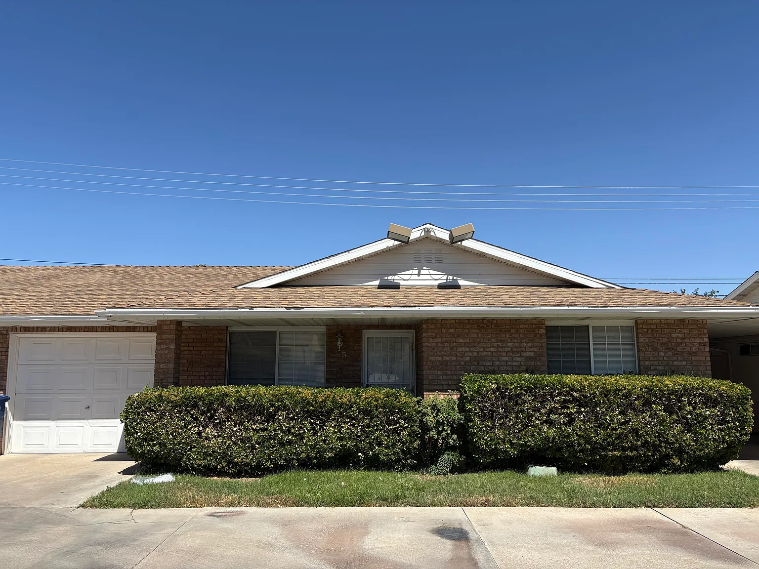 2 bed, 1180 sqft, $1,600 — Photo 1
