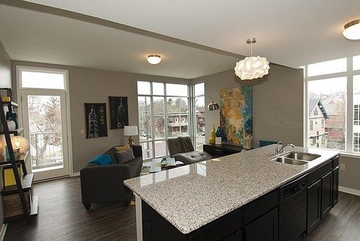 4th image of 1415 Wealthy St SE APT 208