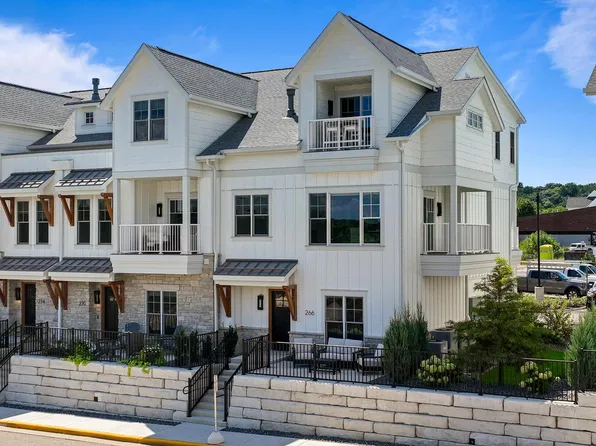 266 High STREET #12, Fontana, WI 53125