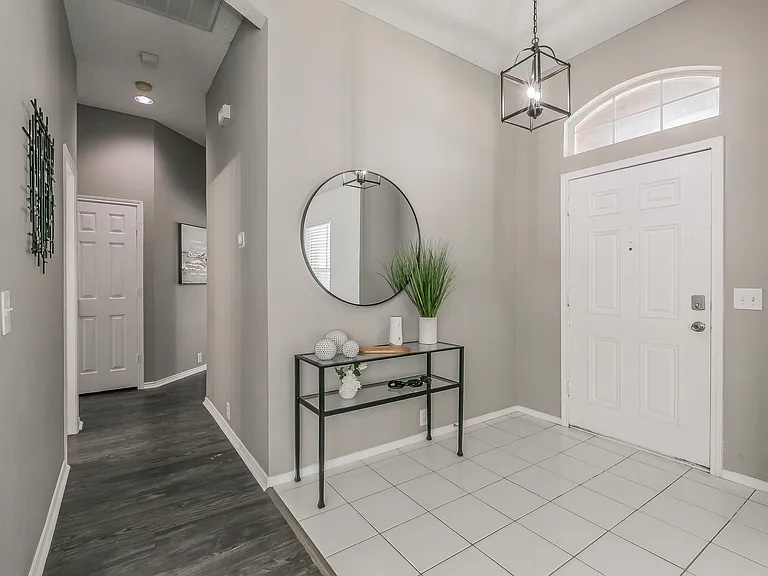 7017 Chateau Dr — Photo 41