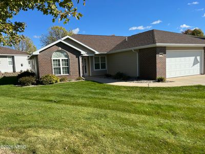 2002 Palisades Ln, Watertown, SD, 57201