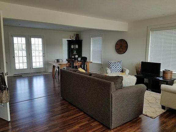 Living & Dining
