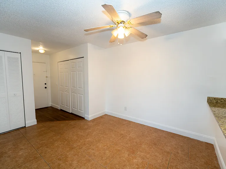 644 Kenwick Cir #203 — Photo 7