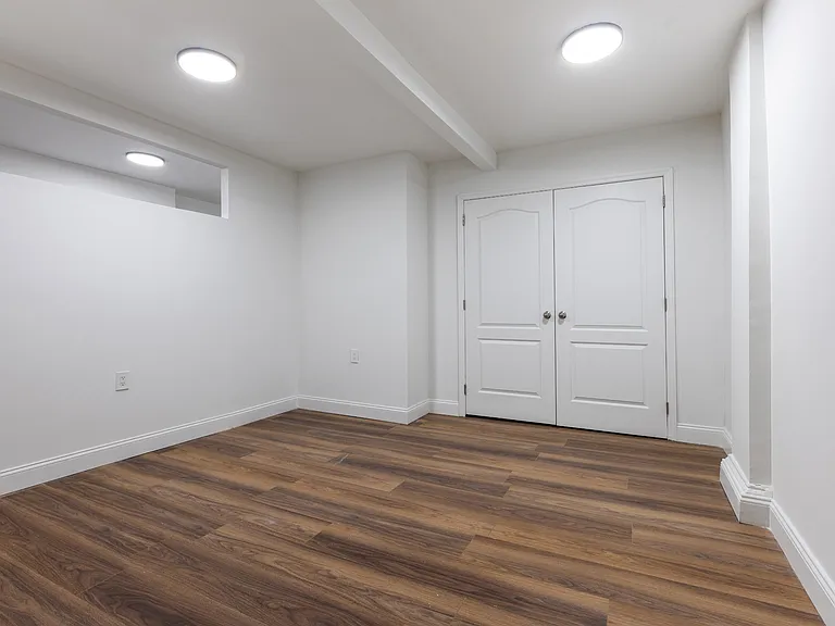 979 2nd Ave #3 — Photo 3