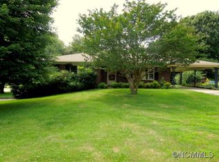 103 Carolyn Dr, Hendersonville, NC 28739