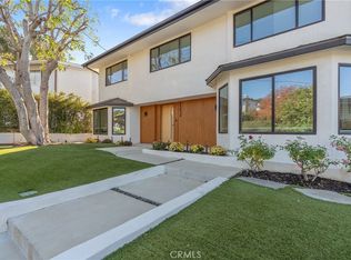 23534 Aetna St, Woodland Hills, CA 91367