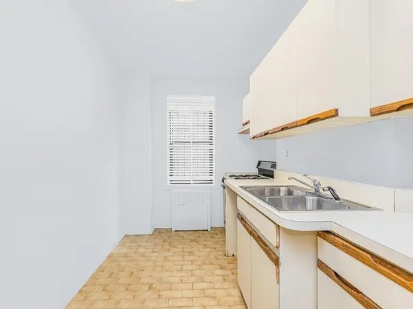 2835 Webb Avenue image 12 of 21