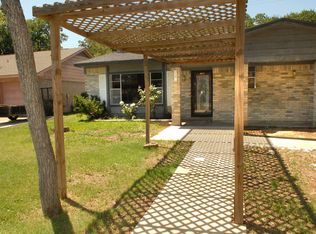 2501 Glacier Dr, Bryan, TX 77803